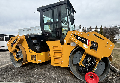 Асфальтовый каток SANY STR130C-8C 